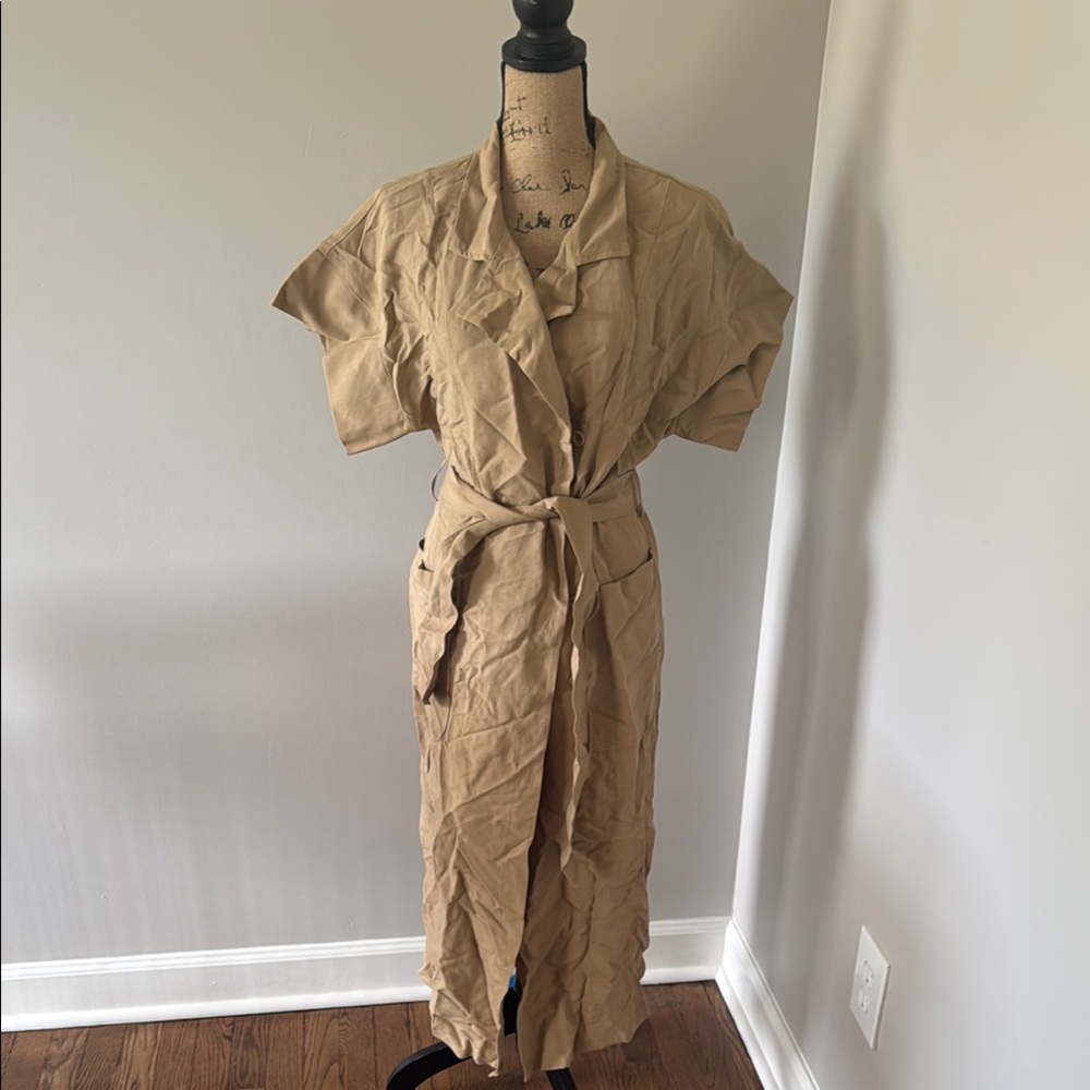 GINGER SMART size 6 Tan Belted Wrap Dress